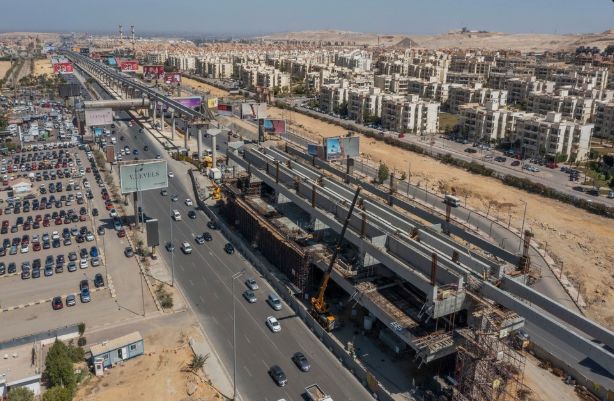 الاستمرار في تنفيذ مشروع المونوريل