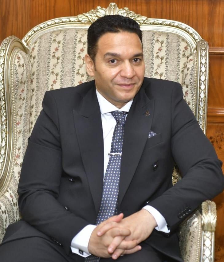 الدكتور <strong alt=