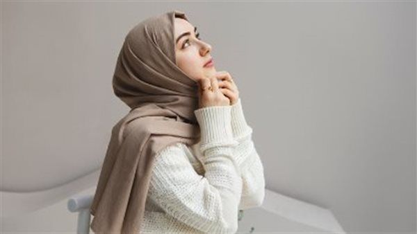 أمين الفتوى يوضح حكم الشرع في ظهور الرقبة من الحجاب (فيديو)