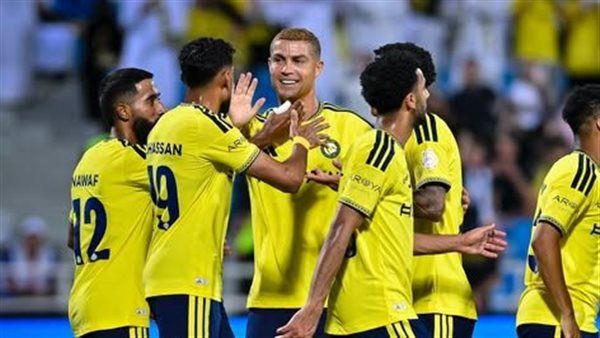 رونالدو يقود النصر للفوز علي الرياض برباعية في الدوري السعودي