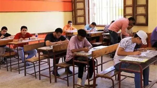 بدء امتحانات اللغة الأجنبية الثانية والأحياء والإحصاء والرياضيات لطلاب الدور الثاني بالثانوية العامة