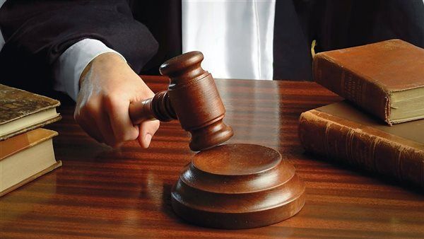 أمسك به الأهالي متلبسا.. تأجيل محاكمة عاطل حاول سرقة سيارة بالمرج