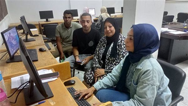 مكتب التنسيق الفرعي بجامعة القناة يسجل 20 طلبا لتقليل الاغتراب اليوم الأحد