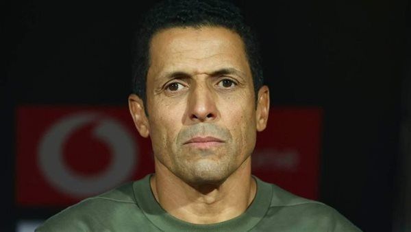استعدادا لصدام زد، الأهلي يستأنف تدريباته وعموتة يناقش السلبيات والإيجابيات بالفيديو
