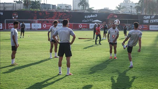 13 لاعبا يغيبون عن الأهلي أمام زد الليلة