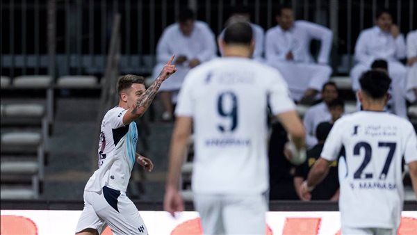 نيفيز يقود تشكيل الهلال لمواجهة الخليج في الدوري السعودي