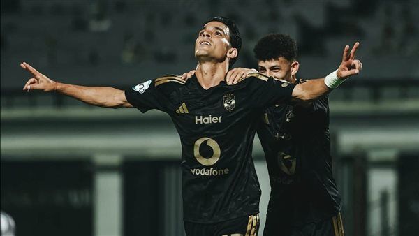 أشرف بن شرقي رجل مباراة الأهلي وزد في الدوري الممتاز