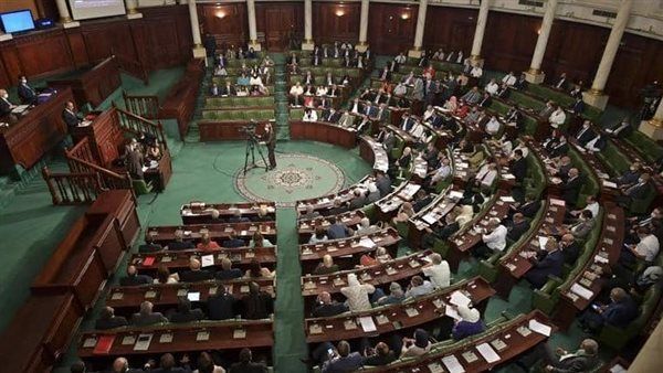 أعضاء بمجلس النواب التونسي يطالبون بعقد جلسة عامة لمساءلة الحكومة