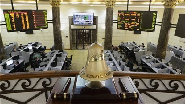 "البنك التجاري الدولي" يتصدر قائمة الـ 15 سهمًا الأنشط بالبورصة خلال الأسبوع