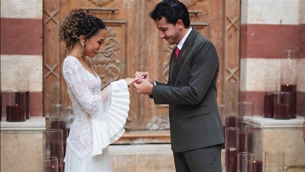 أشرف عبد الباقي يحتفل بخطوبة ابنته زينة في أجواء مبهجة (صور)