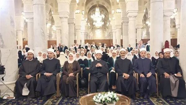 إهداء «دليل الفتاوى» من الأوقاف لجميع الواعظات وإطلاق مجلة تُعنى بقضايا المرأة