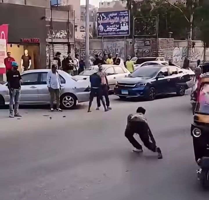 مشاجرة بالأسلحة البيضاء في الهرم توقف حركة السيارات