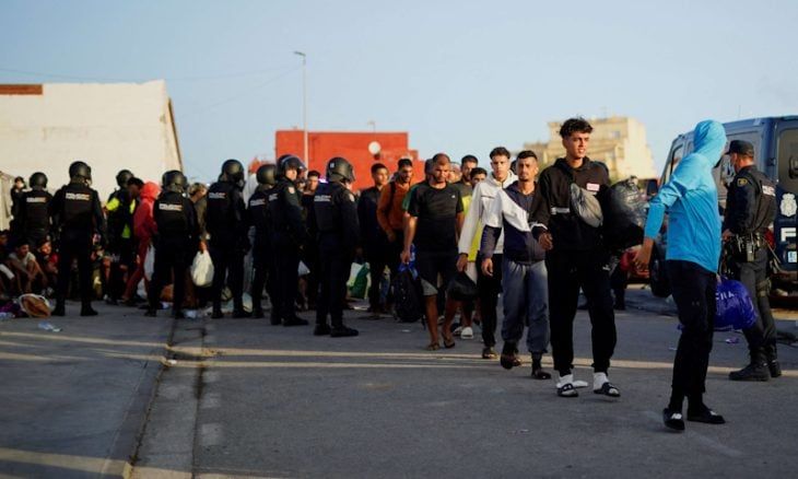 الغارديان: “انتخابات كأس العالم” في المغرب لن تخفف من إحباط جيل كامل عزف عن المشاركة فيها