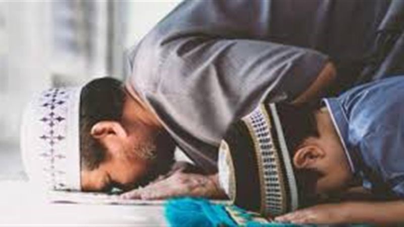 بحس بالذنب عشان مش منتظمة في الصلاة.. فماذا أفعل؟ أمين الفتوى يجيب (فيديو)
