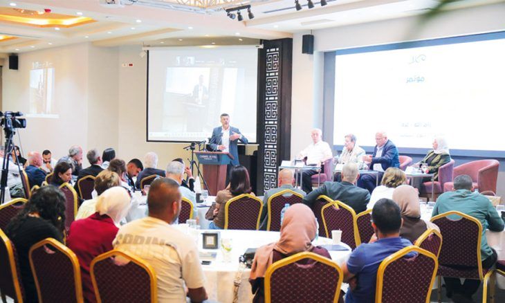 الفلسطينيون ورحلة البحث عن «تيار ثالث» يعيد السياسة للمواطنين