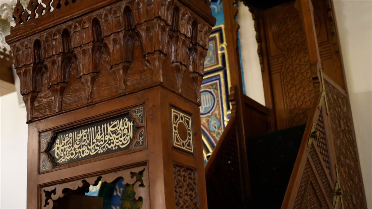 موعد أذان العشاء اليوم الأحد 4 - 10 - 2026 في القاهرة والمحافظات