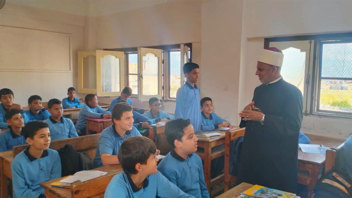 رئيس قطاع المعاهد الأزهرية يتفقد عددا من معاهد العريش (صور)