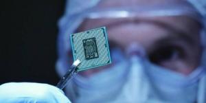 السعودية
      تخطط
      لضخ
      استثمارات
      ضخمة
      في
      صناعة
      أشباه
      الموصلات