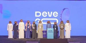 الراجحي:
      "التنمية
      الاجتماعية"
      ضخ
      11
      مليار
      ريال
      استفاد
      منها
      155
      ألف
      مواطن
      بـ2023