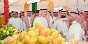 توقيع
      اتفاقية
      لتدشين
      المركز
      الحضاري
      بمحافظه
      صبيا
      بقيمة
      17.2
      مليار
      ريال