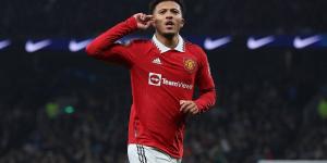 مانشستر يونايتد يقطع طريق دورتموند مع سانشو