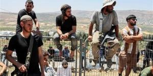مستوطنون يهاجمون منازل الفلسطينيين في منطقة البويرة شرق الخليل