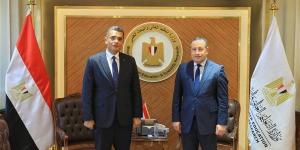 وزير التعليم العالي يبحث مع محافظ البحر الأحمر توظيف البحث العلمي لخدمة التنمية