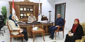 محافظ قنا يبحث مع المنسق الوطني لبرنامج المنح الصغيرة "GEF" تعزيز التعاون