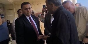 مدرسة بلا مرافق ببنها.. محافظ القليوبية ينفعل ويصف الوضع بـ"القرف"