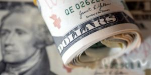 أخبار الاقتصاد اليوم: تراجع سعر الذهب بختام تعاملات الأربعاء، الأسواق تترقب قرار المركزي بشأن الفائدة غدًا، والبورصة تخسر 46 مليار جنيه