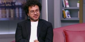 الفنان أحمد عصام السيد: والدتي وزوجتي صديقتان منذ أولى إعدادي
