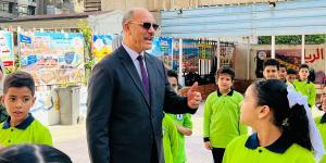 مدير تعليم الإسكندرية يواصل جولاته الميدانية بمدارس شرق، حوار مباشر مع الطلاب داخل الفصول