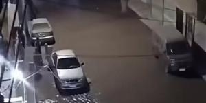 كسر مفاجئ بماسورة مياه رئيسية يتسبب في غرق الشوارع بالفيوم (صور)