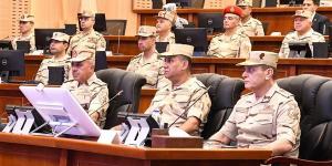 وزير الدفاع يشهد تنفيذ مشروع مراكز القيادة التعبوى لإدارة الحرب الكيميائية (صور)