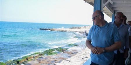 محافظ الإسكندرية يُعيد البحر لأهله، إلغاء التعاقد مع المنشآت المنتهية عقودها وإزالة حواجب الرؤية
