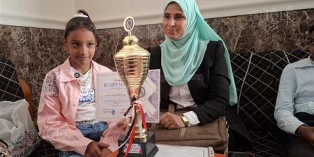 عباقرة الغد، قصة "رحمة" أول تلميذة تحصل على المركز الأول في الحساب الذهني بالصعيد (فيديو)