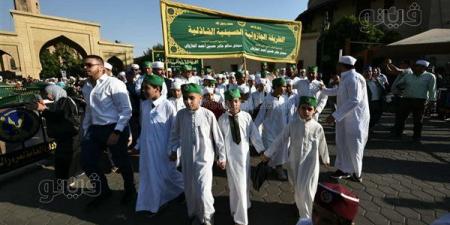 احتفالا بذكرى المولد النبوي الشريف، الطرق الصوفية تنظم موكبا بالطبول والأعلام الخضراء يوم الثلاثاء