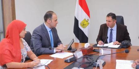 محافظ دمياط يكثف اجتماعات لجنة التقنين لتسريع وتيرة الإنجاز