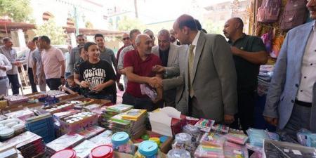 محافظ أسيوط يفتتح معرض "أهلًا مدارس" لتوفير المستلزمات المدرسية بأسعار مخفضة (فيديو)