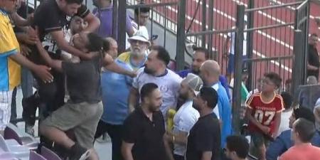 مشادات بين جماهير الإسماعيلي وأشرف خضر بعد التأخر أمام المصرية للاتصالات (صور)