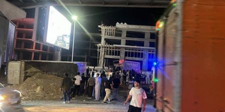 إصابات في تصادم سيارة نقل بـ 5 سيارات "ملاكي" قرب هايبر وان بالشيخ زايد (صور)