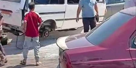 بسب السرعة، إصابة 10 أشخاص في انقلاب ميكروباص بطريق شبرا بنها الحر