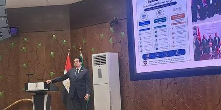 رئيس جامعة القاهرة: اللي بيغلط بنقطع رقبته