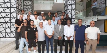 مدربو الرخصة PRO يحضرون مباراة مصر وليبيا في الإسماعيلية (صور)