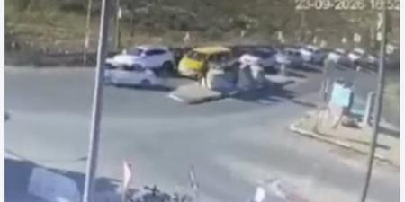 لحظة دهس نجل السفير الإسرائيلى لدى أمريكا في الضفة الغربية (فيديو)