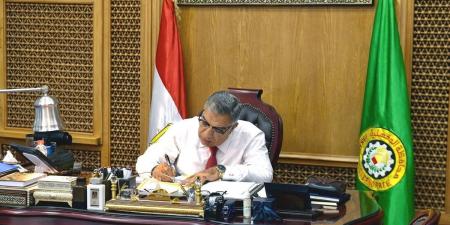 محافظ الدقهلية يعتمد حركة تكليفات جديدة لمديري ووكلاء الإدارات التعليمية