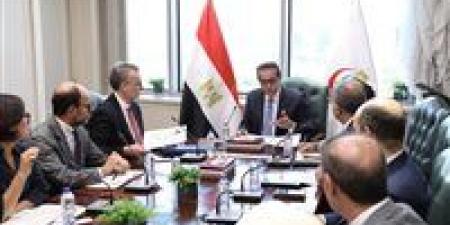 وزير الصحة والسكان يبحث مع بنك الاستثمار الأوروبي تعزيز التعاون ودعم المشروعات الصحية ذات الأولوية