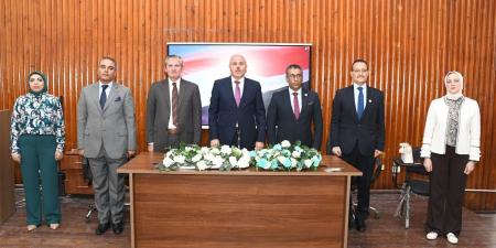 كلية العلاج الطبيعي بجامعة قناة السويس تعقد لقاء تعريفيا للطلاب