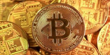 بيتكوين تستقر وسط ضغوط الفائدة واستمرار التوترات الأمريكية الإيرانية