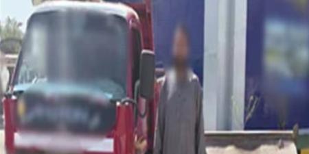 أسياخ حديد بلا تأمين ومقطورة غير متصلة، ضبط سائق عرّض المواطنين للخطر في الشرقية